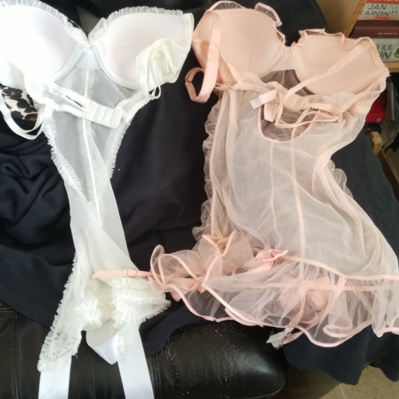 Victoria's Secret 2 pc new lot sz 36b - Picture 4 of 4